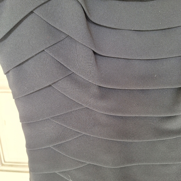 CARMEN MARC VALVO Scoop Neck Knee Length Black Dress Sz12 Bergdorf Goodman - Picture 4 of 10